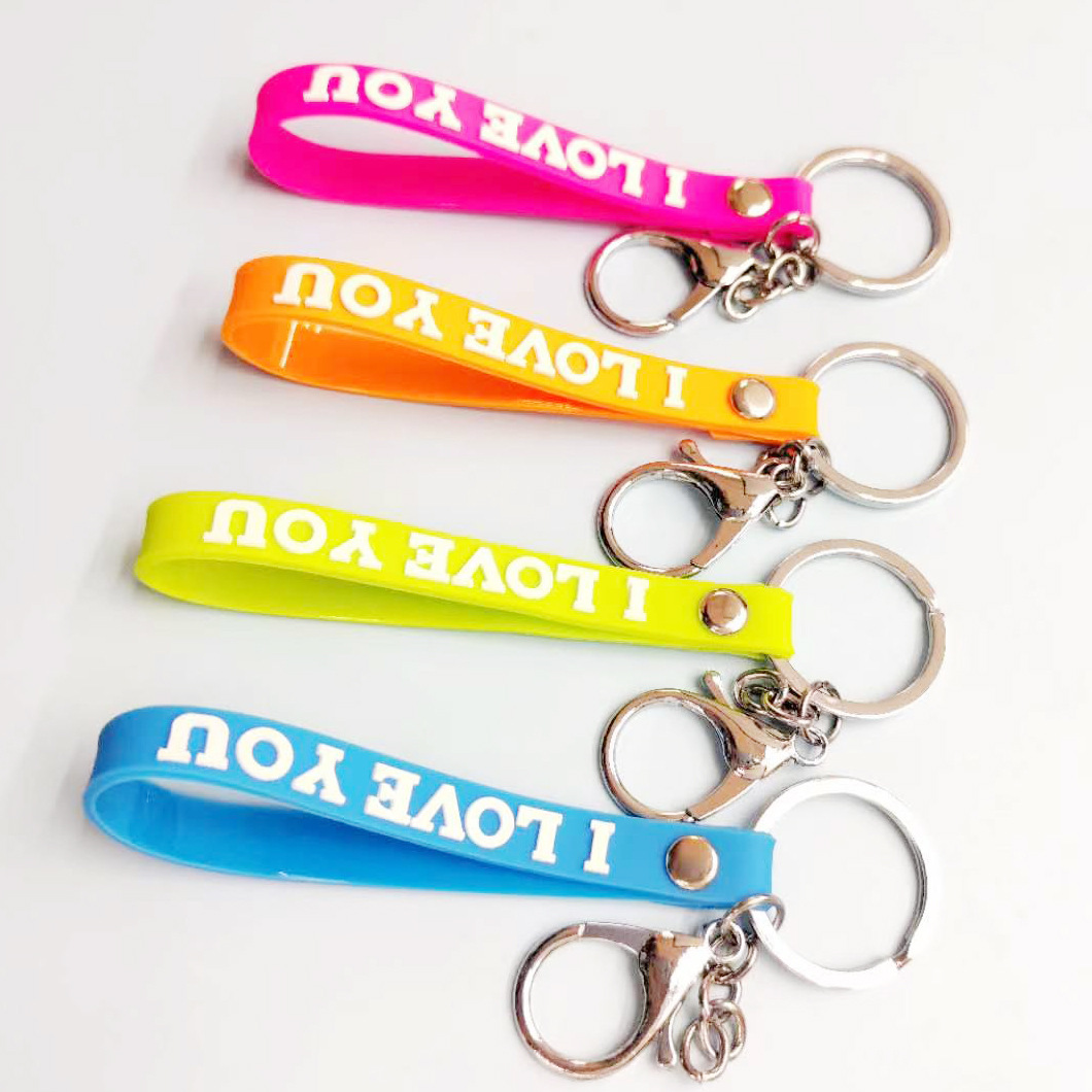 Factory Direct Pvc Keycord Soft Rubber Cord Keychain Accessories Key Chain Lanyard Bag Car Pendant Application Scenario