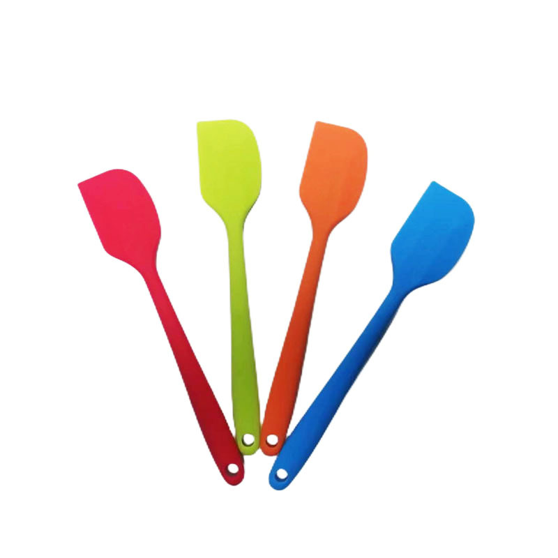 Large 28CM integrated heat resistant silicone spatula Cream mixing cake spatula Household baking tools Application Scenario