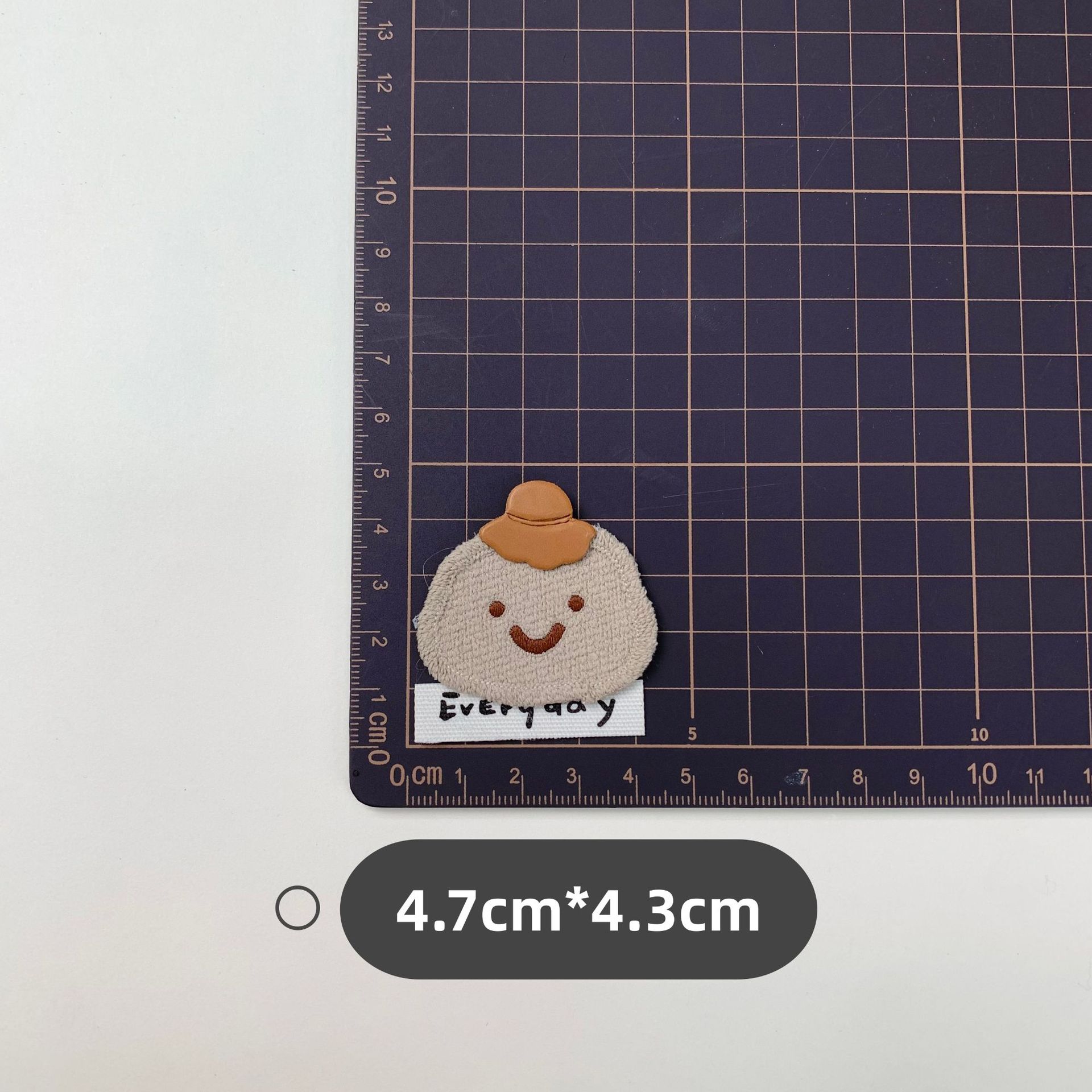 New creative rabbit leather label double-layer combination label pearl soft rubber clothing accessories diy handcrafted accessories wholesale details Picture