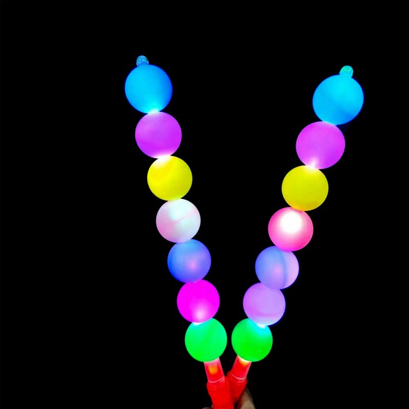Cross-border seven-color illuminated sugar-coated haws sticks are selling well at street stalls. The flashing stick toys are popular among online celebrity girls and are available for wholesale as decorative items Specification image