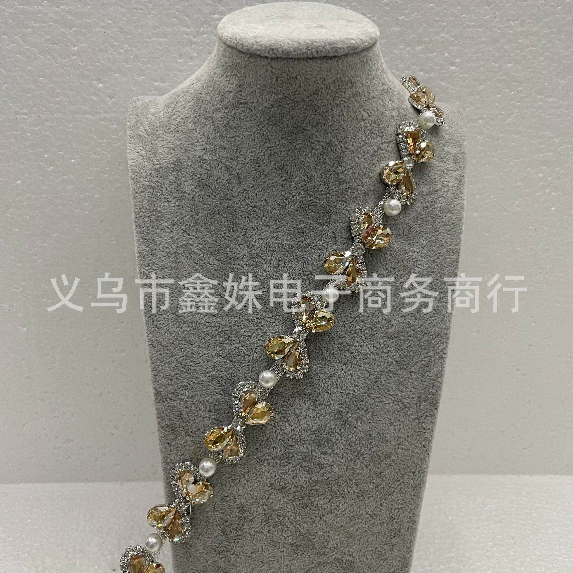 Diamond chain S-shaped water diamond claw chain, clothing accessory waist chain, decorative fancy code chain, AB diamond welded chain, diy accessory Item Picture