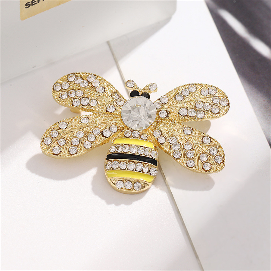 Small Fragrance New Cute Diamond Bee Brooch Insect Pin Autumn/Winter Sweater Suit Coat Accessories Accessories