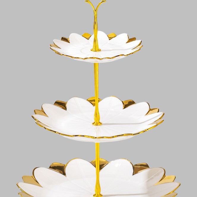 Wholesale of light luxury ceramic tableware sets, high-end gold-plated plates with gold edges details Picture