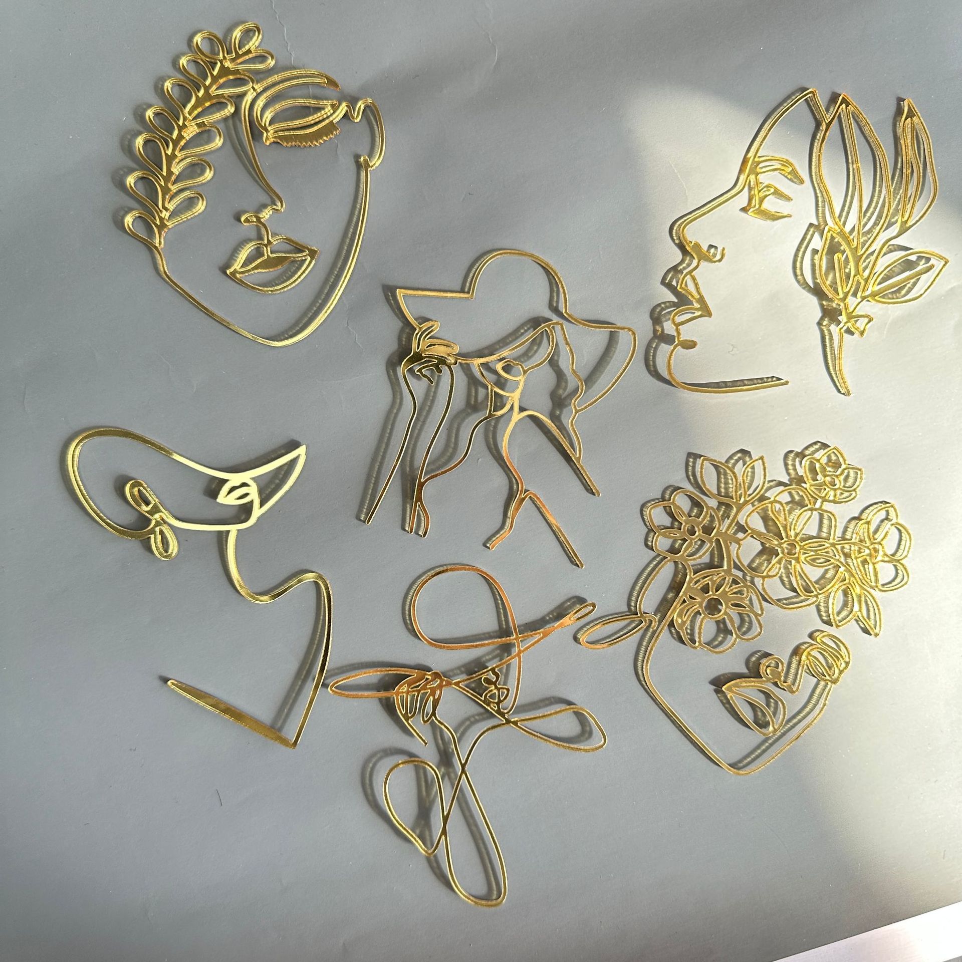 Cross Border Ins Wind Small Face Acrylic Cake Decoration Minimalist Woman Face Art Cake Side Decoration Specification drawing