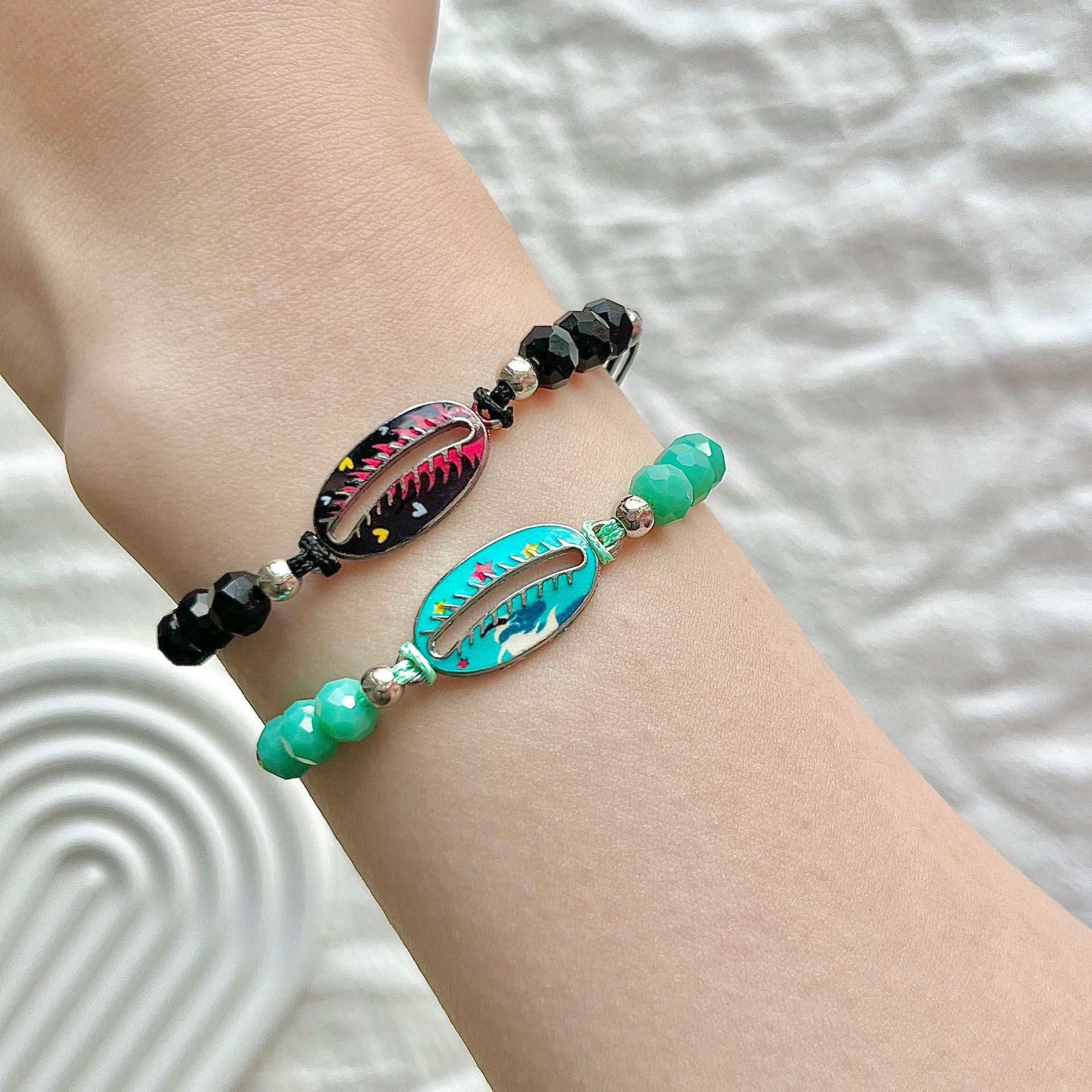 Amazon cross-border best-selling multi-color printed shell crystal beaded bracelet, cartoon boy and girl bracelet batch details Picture