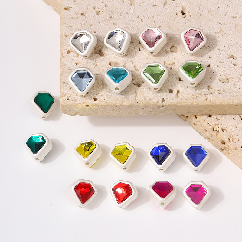 Matte silver double-sided diamond diamond-shaped trendy and fashionable bead DIY necklace, mobile phone chain, alloy jewelry material accessories Application Scenario