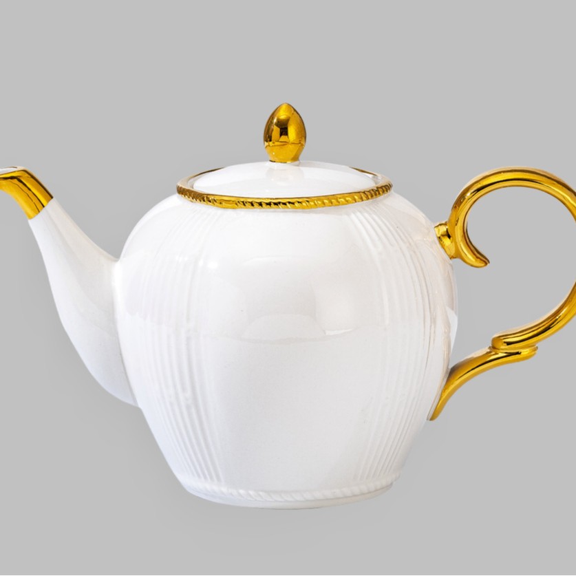 Wholesale of light luxury ceramic tableware sets, high-end gold-plated plates with gold edges Application Scenario