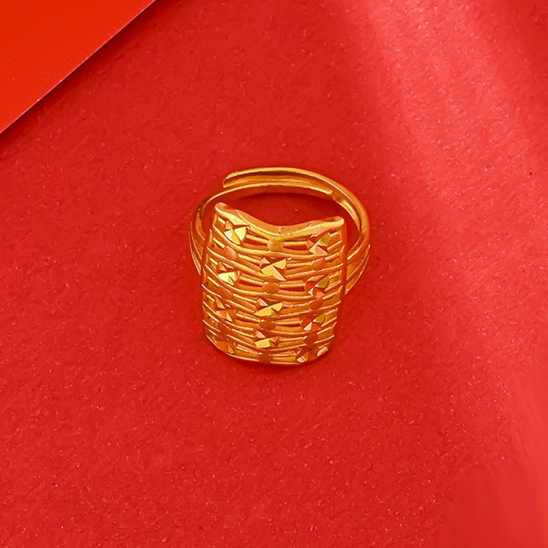 Chuangmei Jewelry's 24K gold-plated heart-shaped ring, a unique and retro design for women, is a wedding ring Specification image