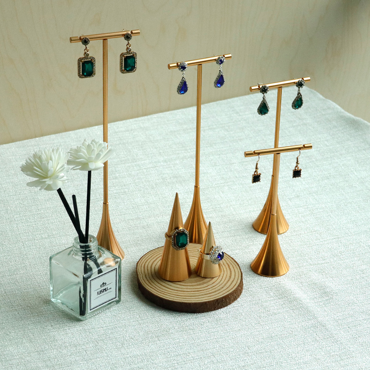 Jewelry display stand, earring stand, simple metal upright earrings storage stand, accessories shooting display props, ornaments