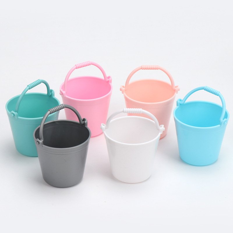 Wholesale of mini colorful multi-functional water buckets, miniature dollhouse ornaments, children's beach buckets and house play toys Application Scenario