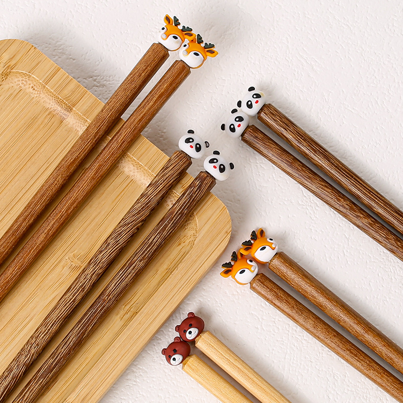 Chicken wing wooden chopsticks, household solid wood, cute cartoon head, anti-slip, quick serving, one chopstick per person, no paint, no wax, wholesale