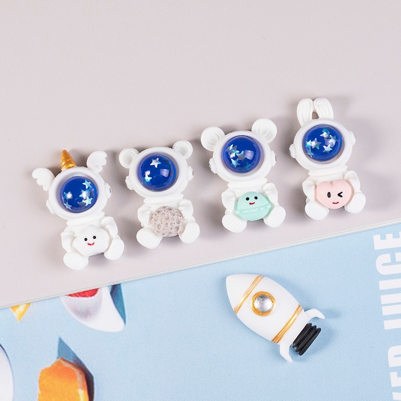 New resin accessory cartoon astronaut Galaxy Guardian Astronaut diy phone case patch surprise blind box Specification image