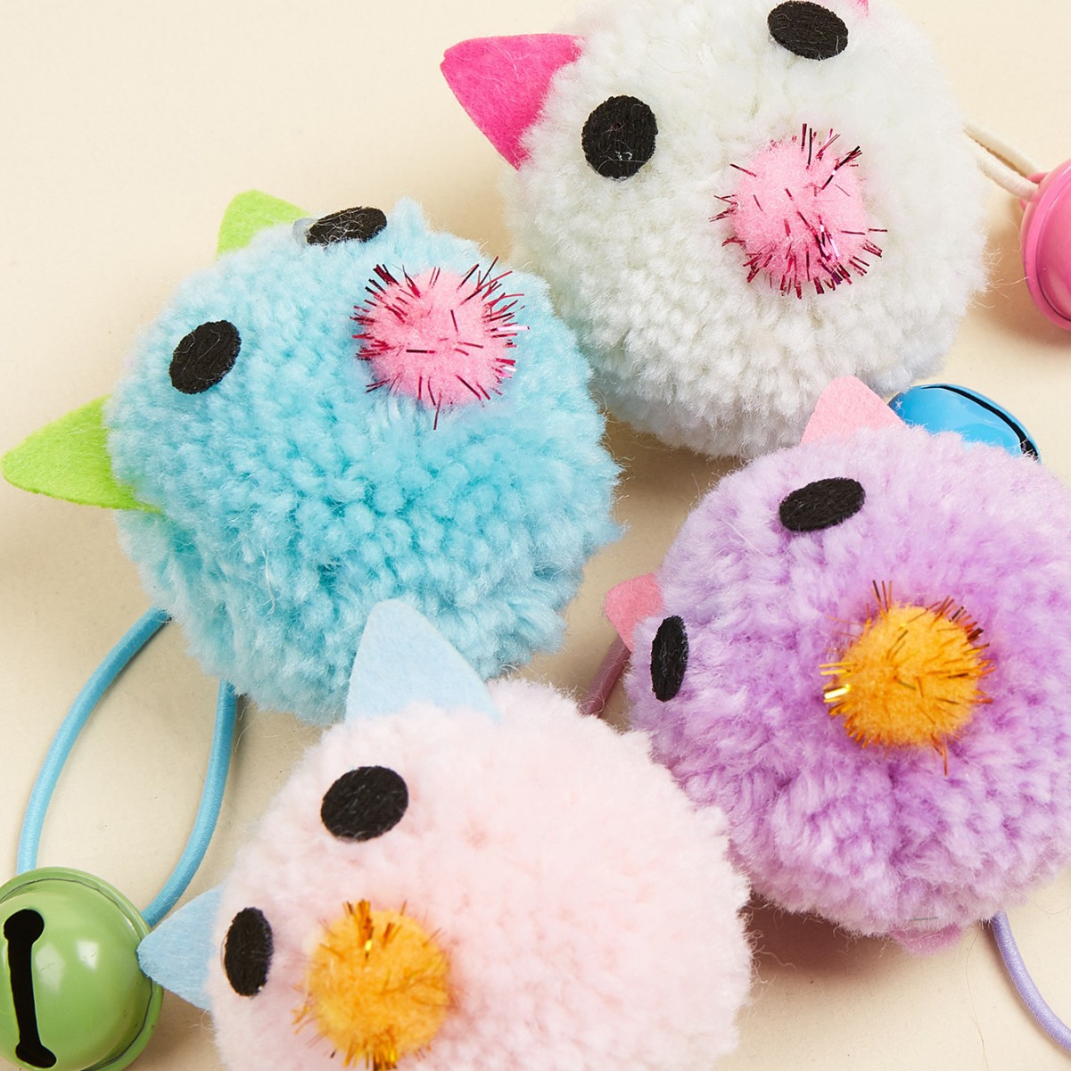Pet supplies, cat toys, cross-border cute mouse toys, bells, self-entertainment and boredom, cat toys factory wholesale prices Application Scenario