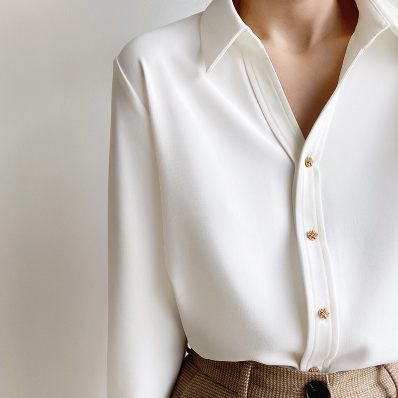 小V领白衬衫女长袖2022春季chic复古金属扣xioa众设计感衬衣潮