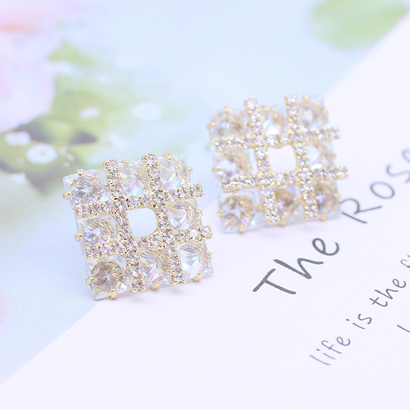 韩版电镀真金s925银针耳环新款创意轻奢时尚方块方钻镶钻锆石耳钉