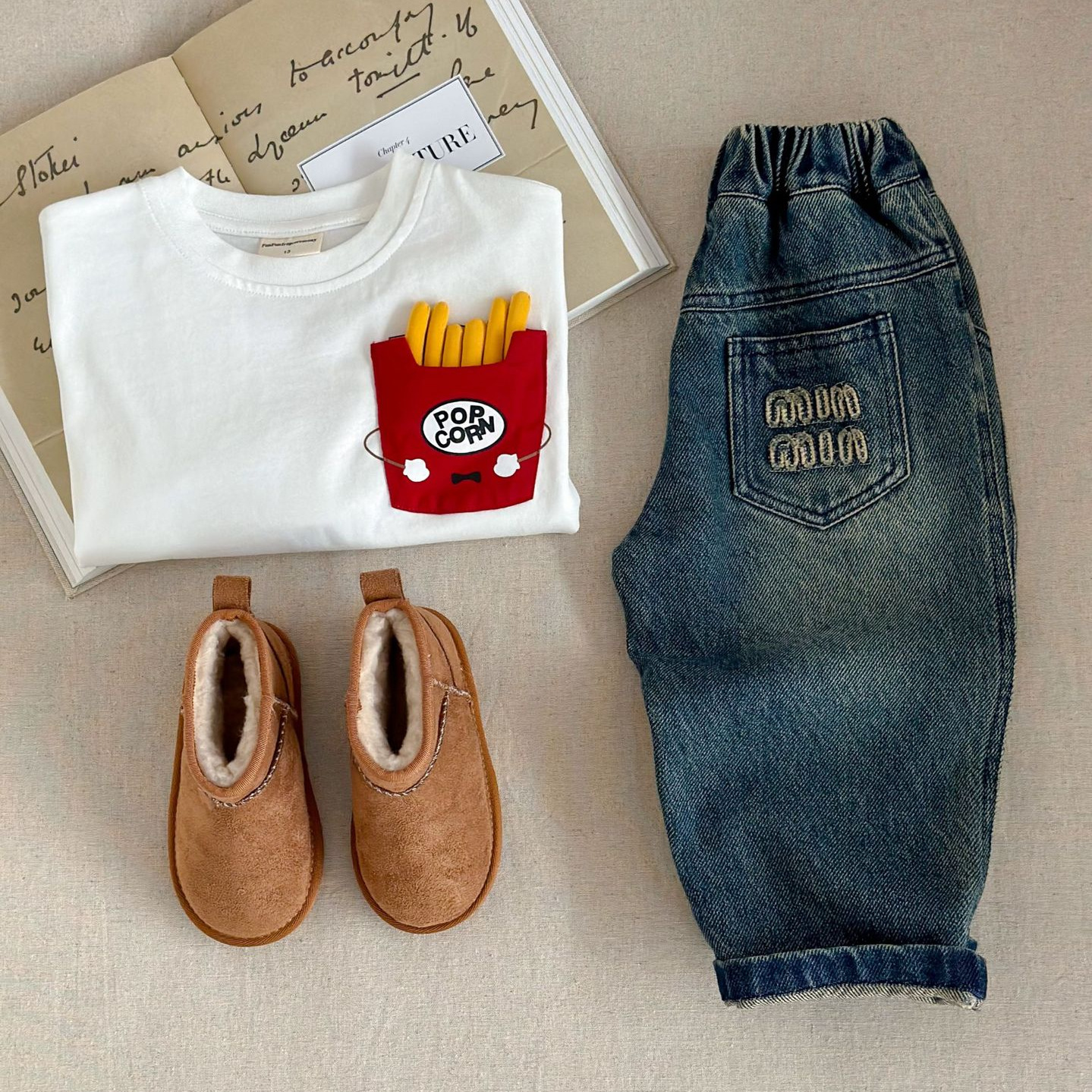 Children's autumn T-shirt base layer, long-sleeved Korean loose girls' top, 2025 autumn children's clothing in stock Application Scenario