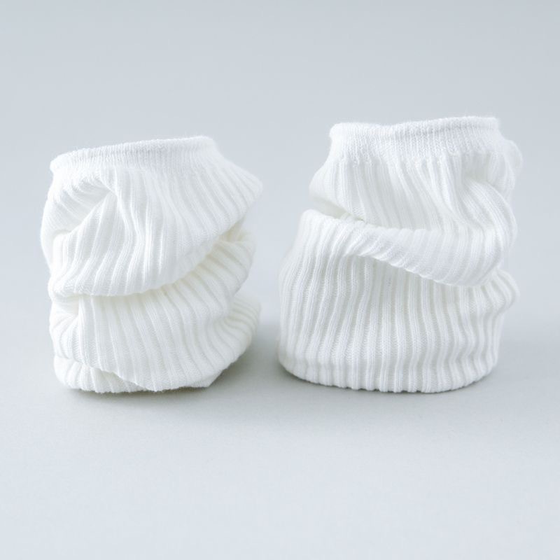 One-piece consignment for summer men's casual sports invisible cotton socks, low-top silicone anti-slip, breathable, sweat-absorbing and elastic ins women's boat socks Application Scenario