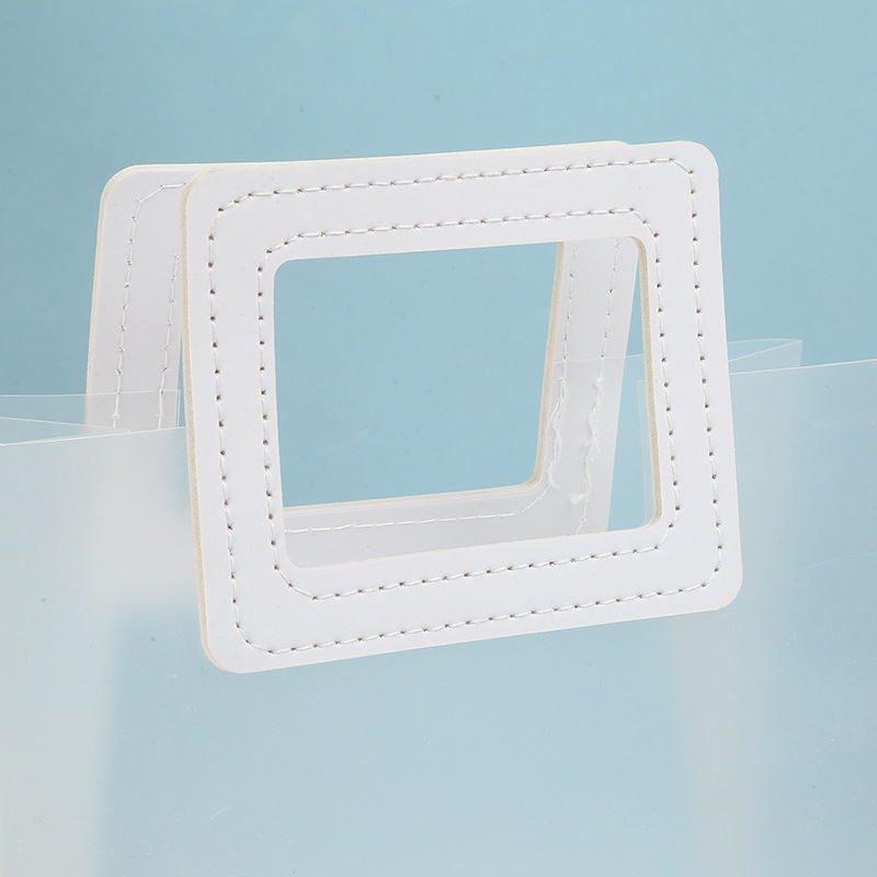 Wholesale of new pp handbags, thickened wedding candy souvenir bags, custom-made transparent frosted gift bags in ins style Specification image