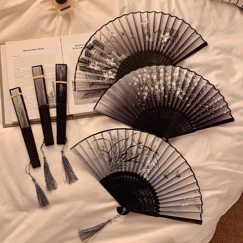 古风小扇子折扇中国风新中式旗袍舞蹈扇夏天古装便携折叠流苏竹扇