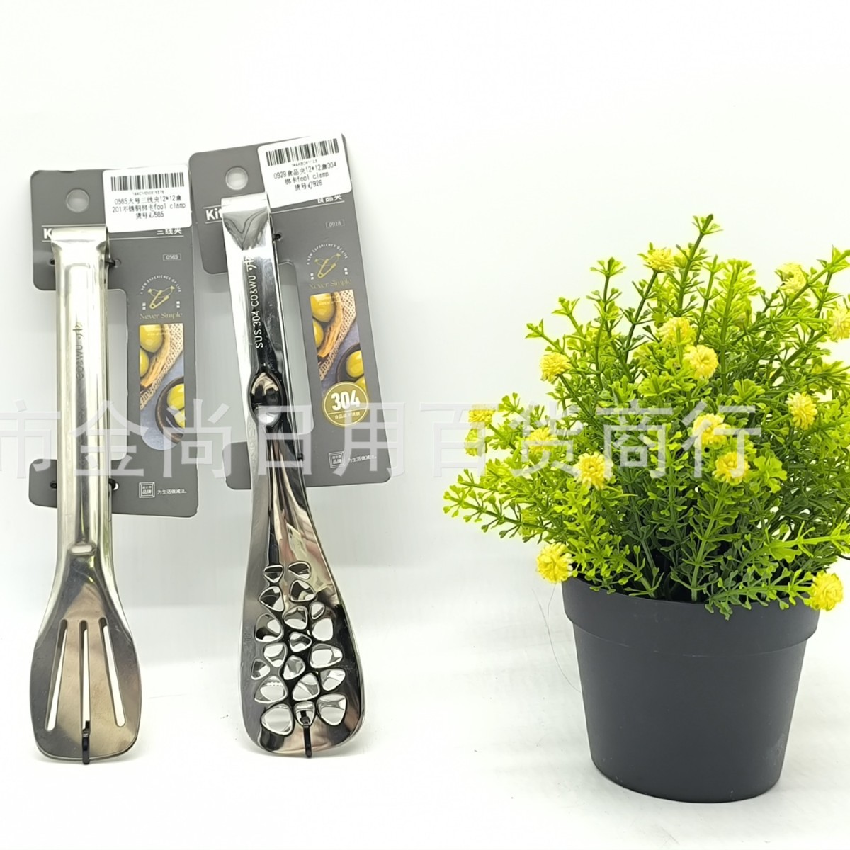 Stainless steel food tongs, restaurant creative barbecue tongs, steak food tongs, kitchen-specific food stainless steel tongs Application Scenario