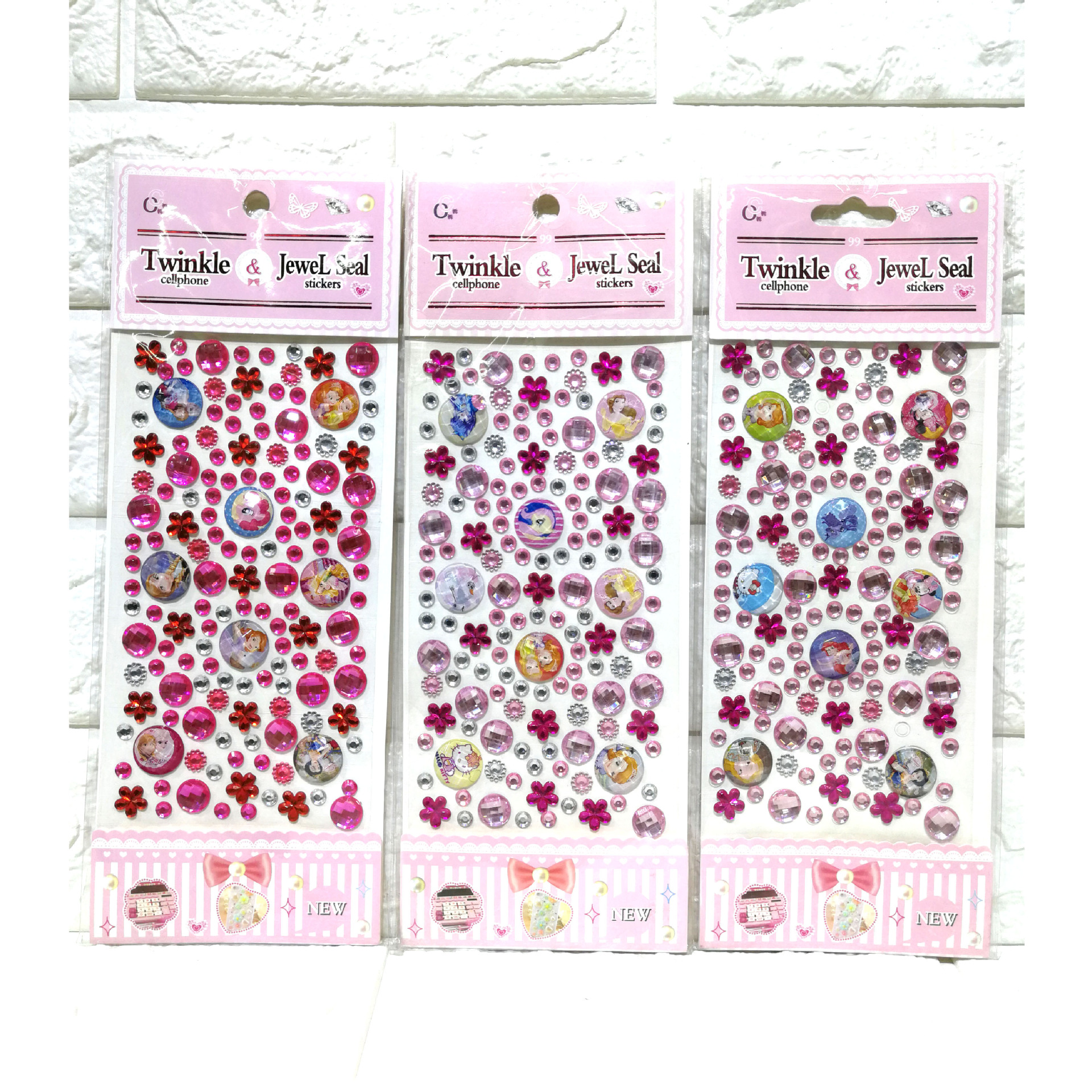 Wholesale large-sized cartoon starry sky children's creative decorative stickers, DIY crystal stickers, acrylic diamond stickers, etc Application Scenario