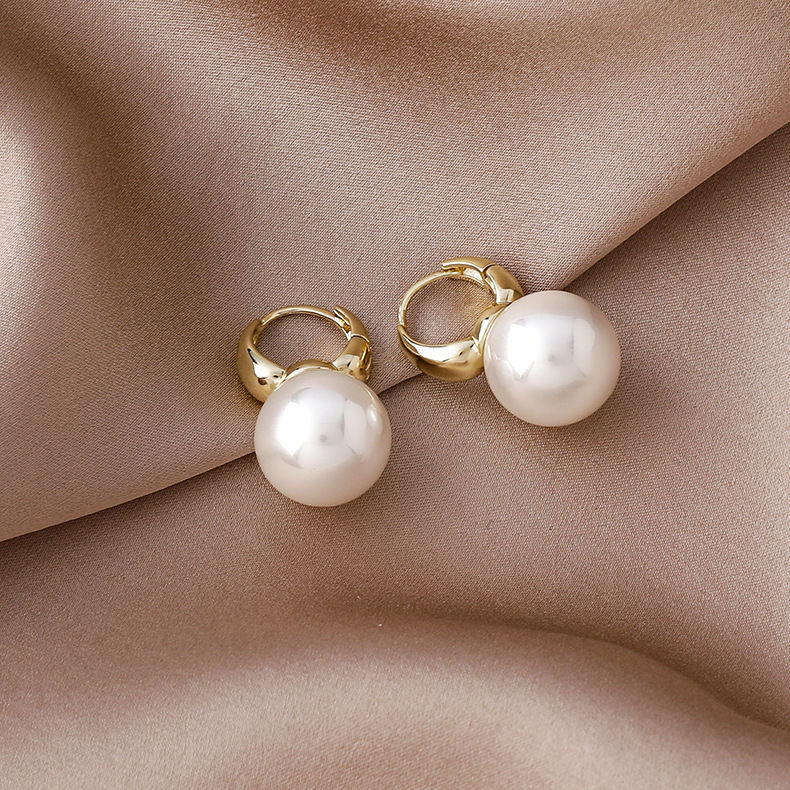 Aretes de perlas grandes ligeros de lujo retro de doble cara hebillas de oído francés de temperamento simple ornamentos de oído europeos y americanos pendientes de alta calidad Specification image