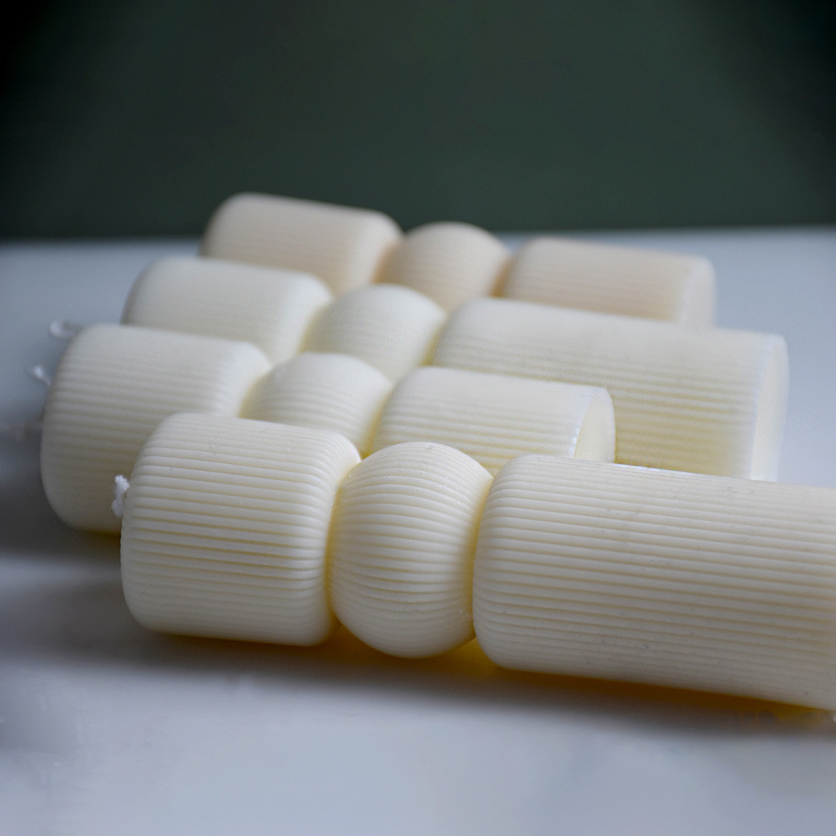 Cross-border exclusive InS-style striped ball cylindrical candle molds, DIY gypsum ornaments, diffuser stones, epoxy resin molds details Picture