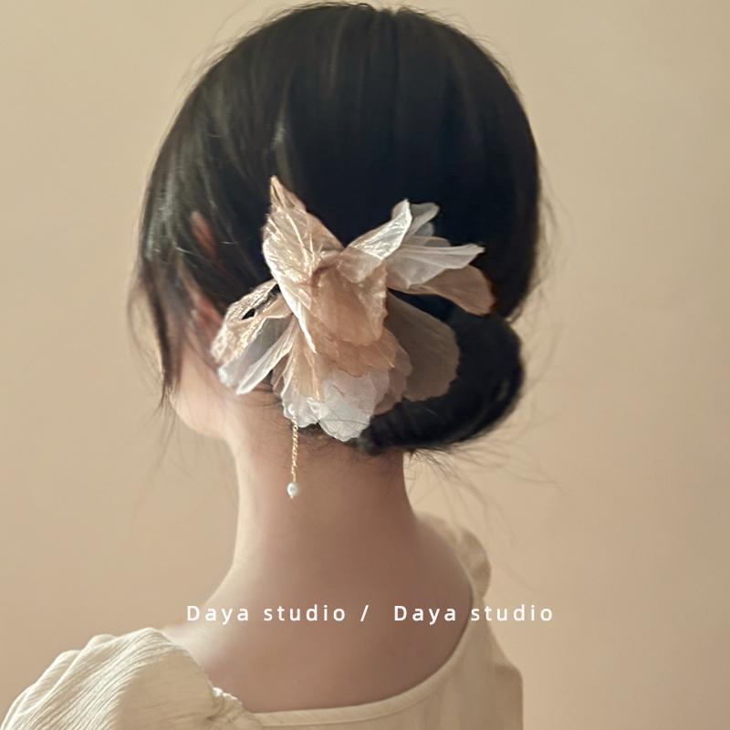 A withered leaf butterfly chiffon flower bead hairpin, elegant tassel U-shaped hairpin, new Chinese-style coiled hairpin, ethereal details Picture