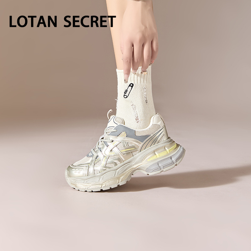 High-quality super-fine leather dad shoes for women, new Spring/Autumn 2024 best-selling casual sports shoes with absorbent soles, wholesale and consignment