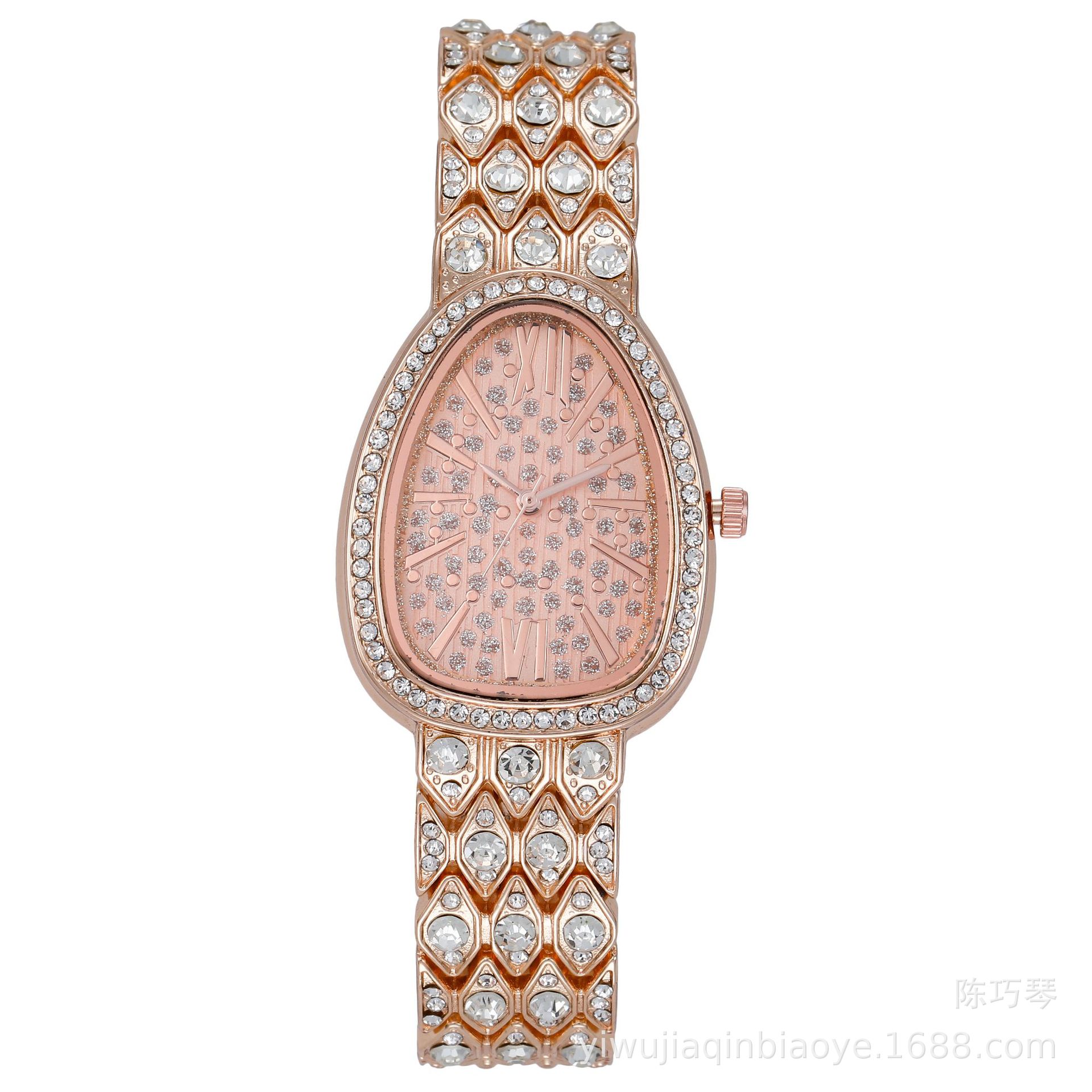 Wholesale of the new full-diamond snake-shaped casual retro ladies' watch of the same style as Douyin in 2022 Item Picture