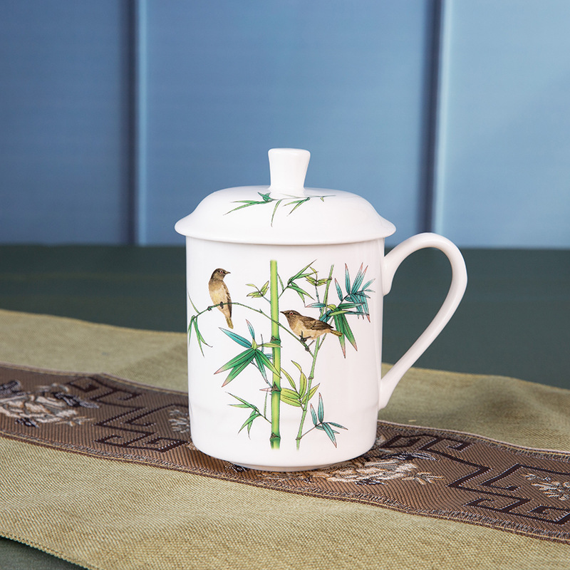Bone China 570ml Jingbei household ceramic cup with lid, large-capacity water cup, office tea cup, conference cup, gift box set Application Scenario