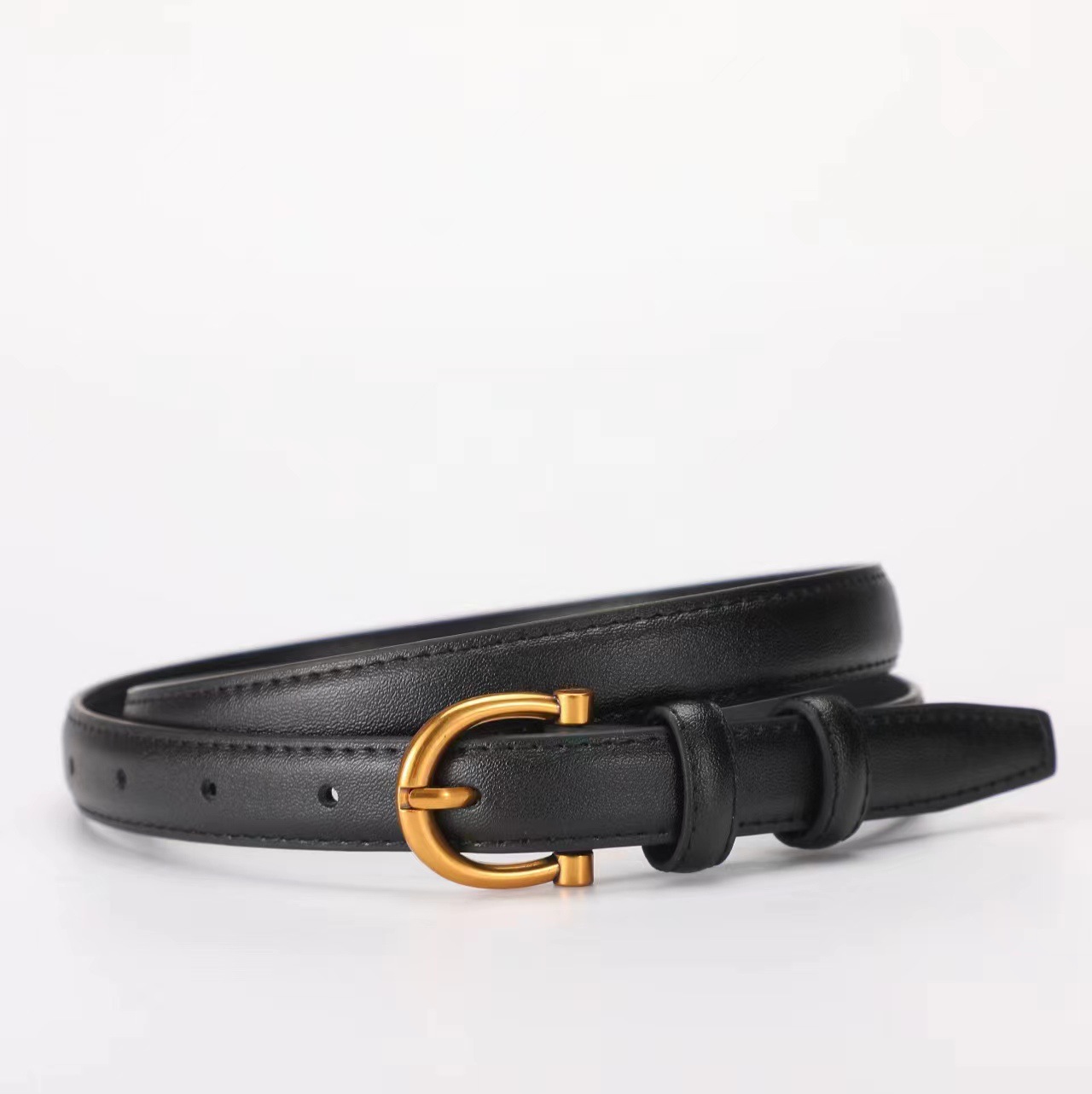 A new type of leather belt for women, a thin waist belt made of cowhide, is versatile and decorated. It is a trendy and fashionable Korean style that pairs well with suit pants for cross-border use details Picture
