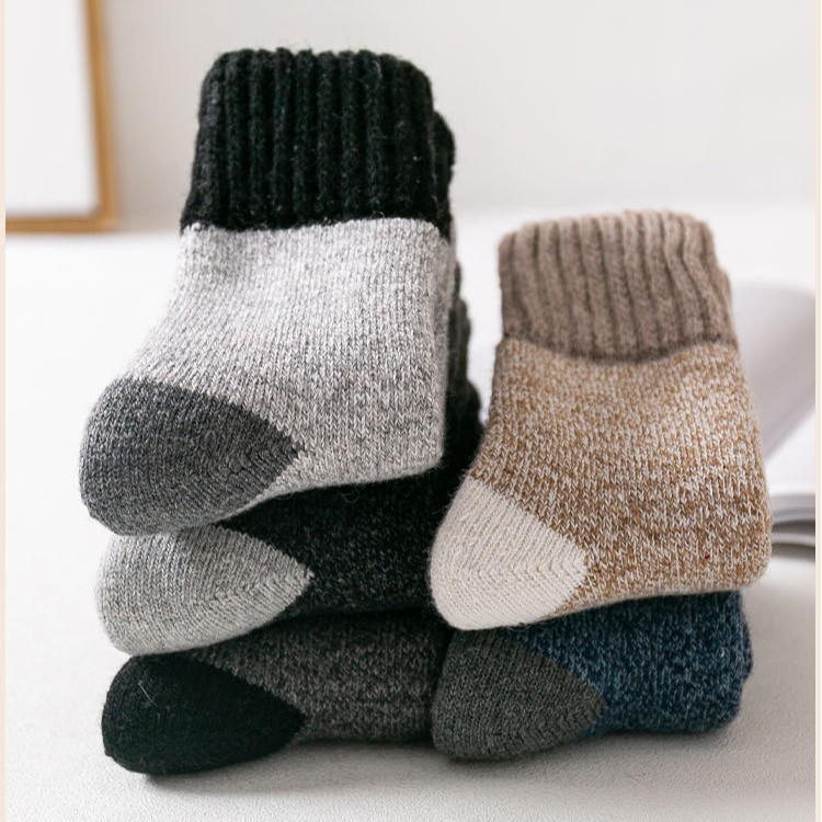 Sock stall, one-piece consignment service, men's winter fleece and thickened mid-calf men's socks, retro men's warm loop socks, multi-color breathable fleece cotton socks, one-piece consignment service Application Scenario