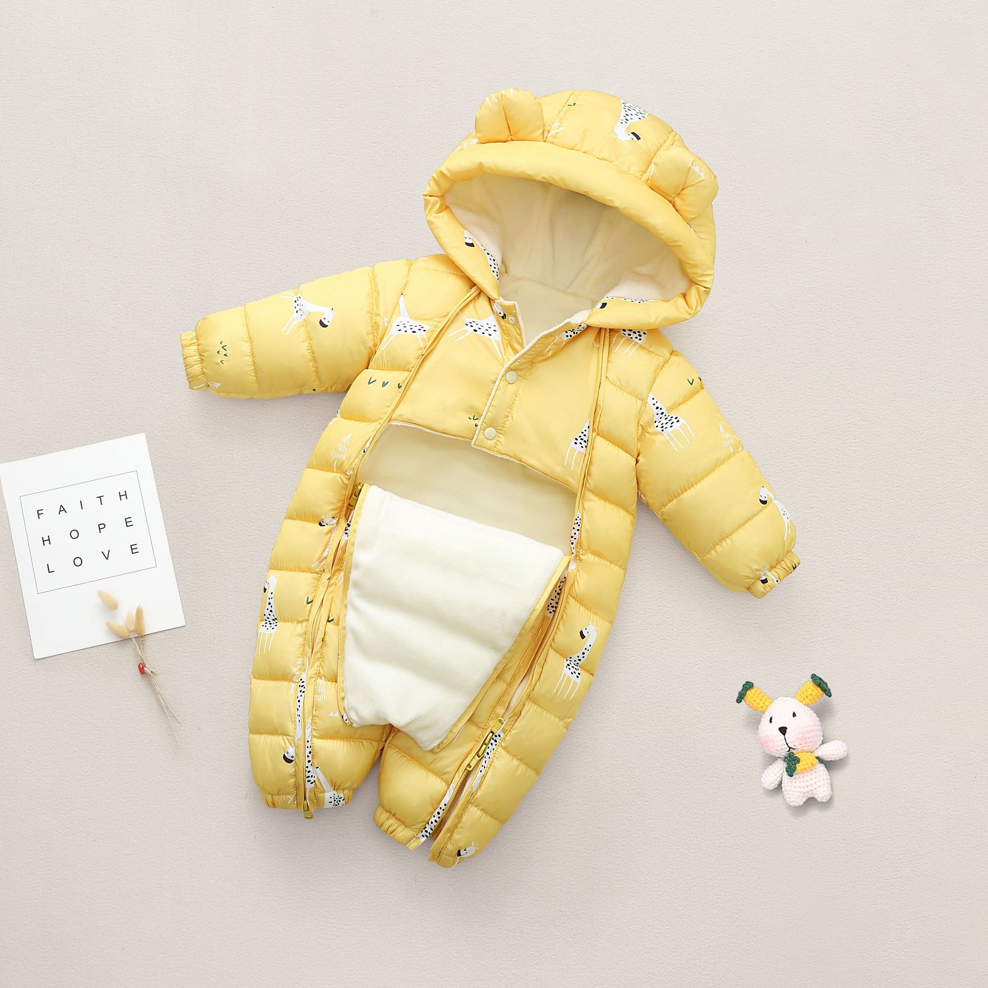 Newborn infants, toddlers, little ones, one-piece suits, children's winter clothes, boys' crawling suits, girls' clothes for carrying and hugging when going out, winter clothes details Picture