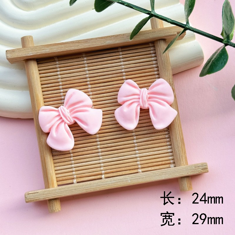 Cartoon simulation bow tie diy resin accessories, phone cases, cream glue DIY hair clips, wholesale of handcrafted materials Application Scenario
