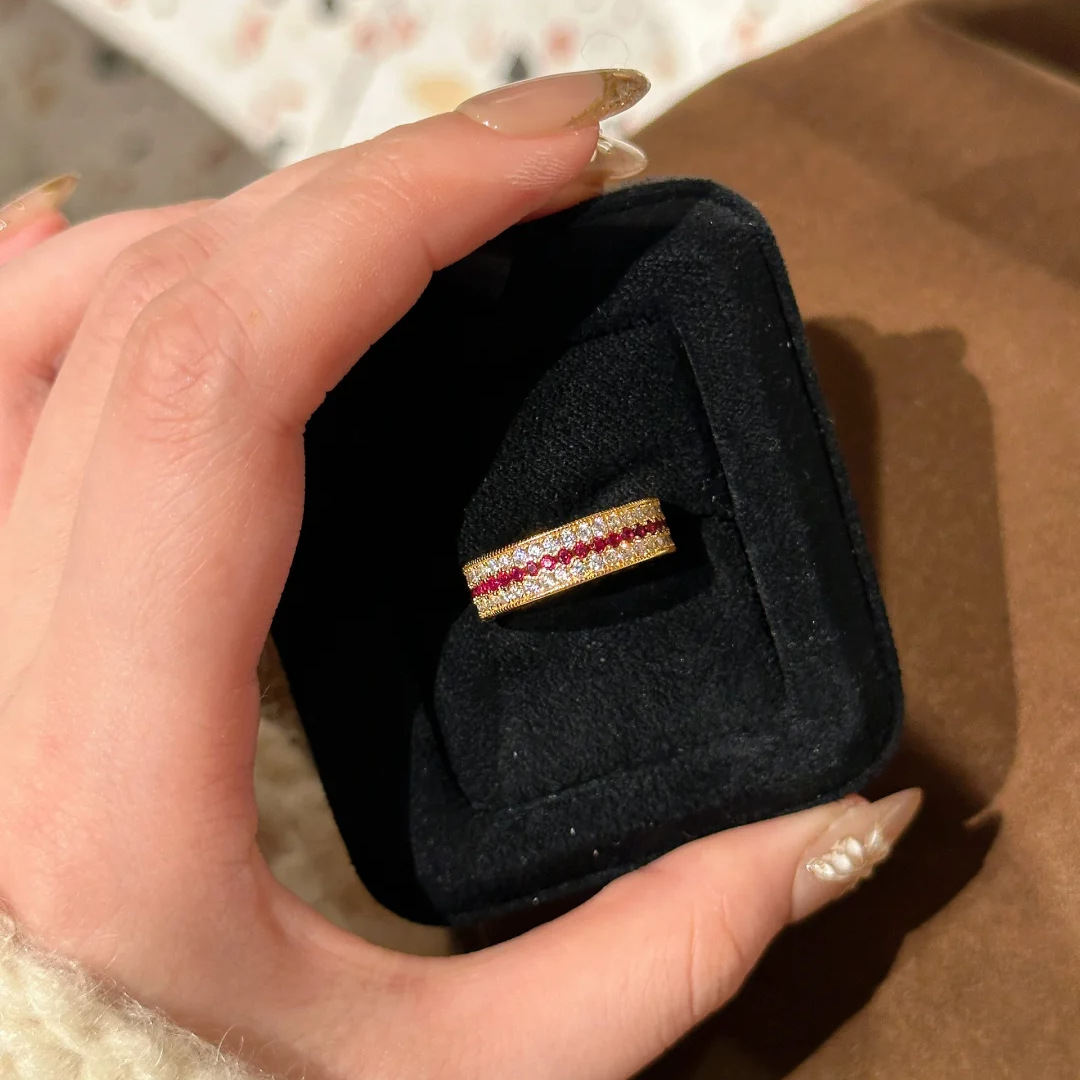 Retro zodiac year red corundum row diamond ring, heavy craftsmanship, high-end feel, exquisite and fashionable, light luxury ruby row ring for women Item Picture