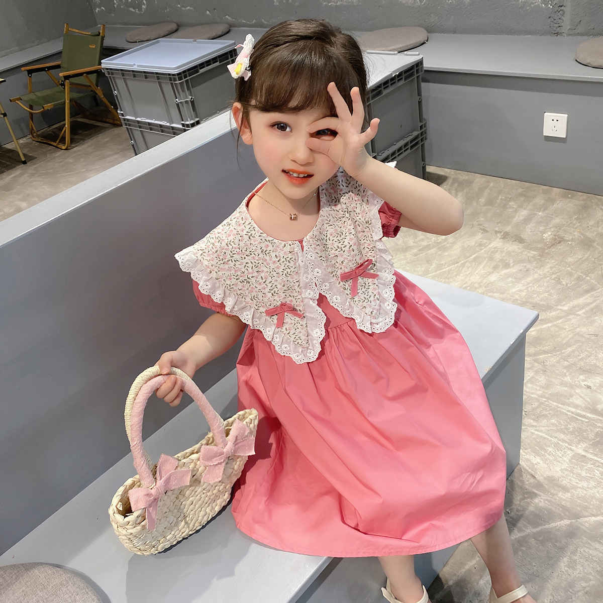 Girls' summer dress 2022 New style Children's stylish and fashionable thin dress Summer children's floral princess dress details Picture
