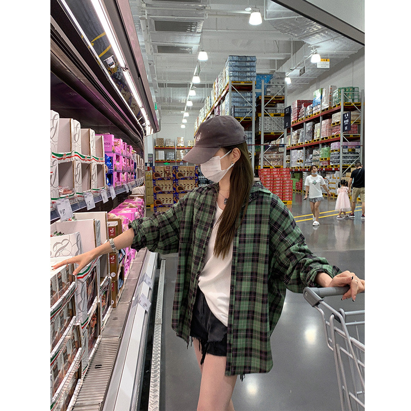 女式衬衫实物图