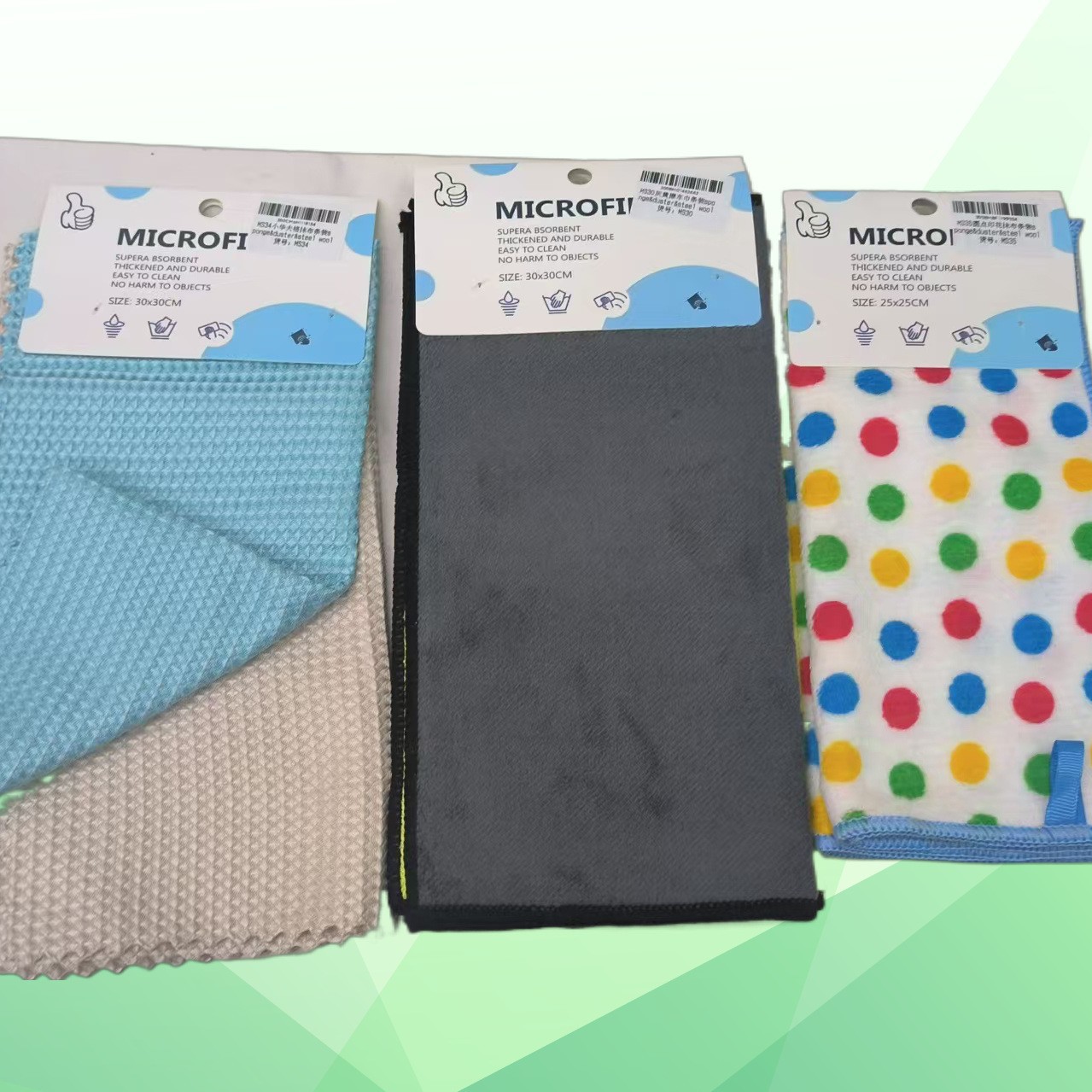 Thickened, soft and absorbent high-density coral fleece plain towel, suitable for adult face washing, household daily use and kitchen cleaning Application Scenario