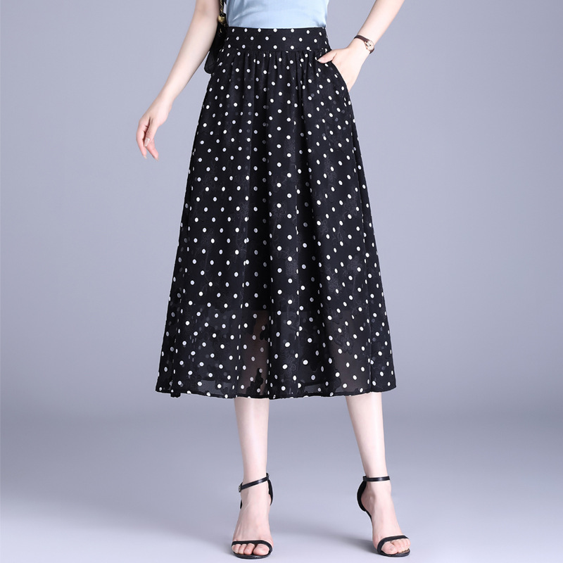 Long polka dot simple and fashionable chiffon skirt with a large swing, high-waisted, slimming and casual skirt for summer 2024