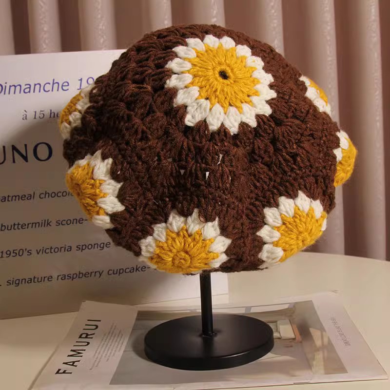 Hat Women New Autumn/Winter Wool Beret British Retro Octagonal Hat Hat Hand-Crocheted Three-Dimensional Flower Buds Application Scenario