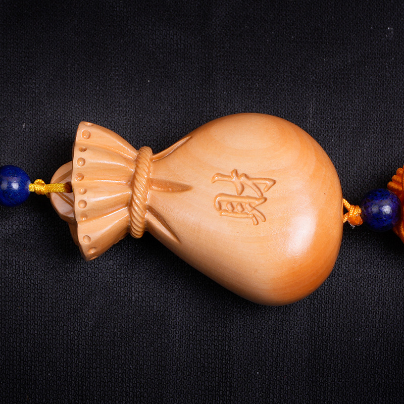Ruyi boxwood "Fu" character car hanging, wealth-attracting pendant, car interior decoration, cultural play pendant, new Chinese-style lucky bag pendant Specification image