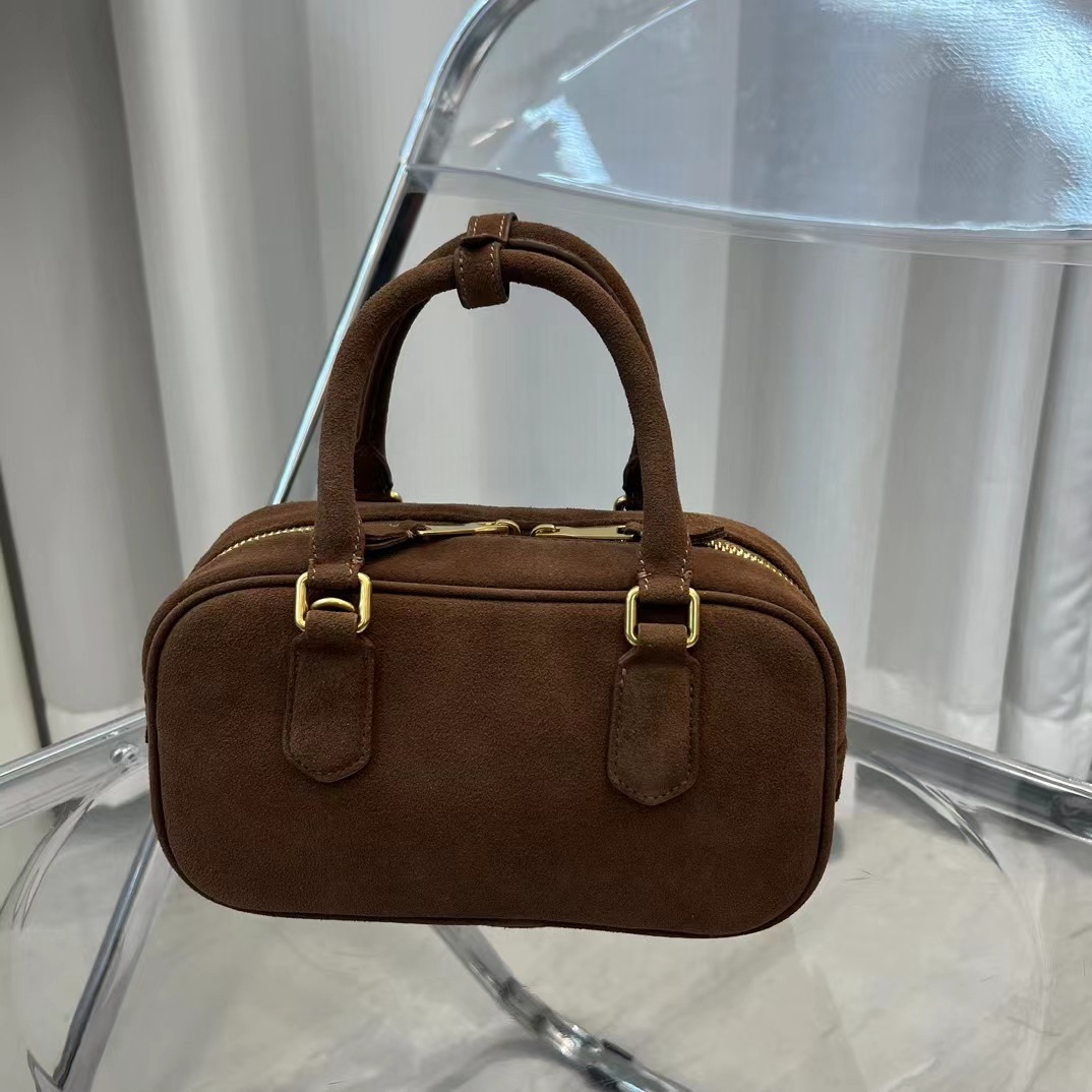 2024 Autumn And Winter New Frosted Cowhide Boston Bowling Bag Leather Women's Single Shoulder Crossbody Bag Wholesale Item Picture