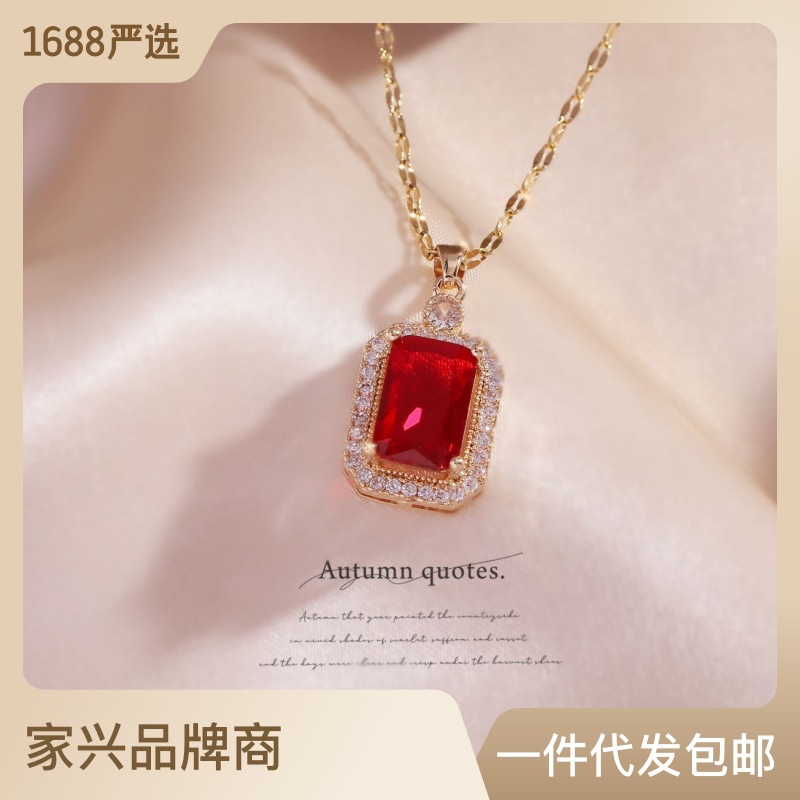 项链女网红色锆石高级设计感吊坠不掉色钛钢锁骨链女轻奢百搭颈链