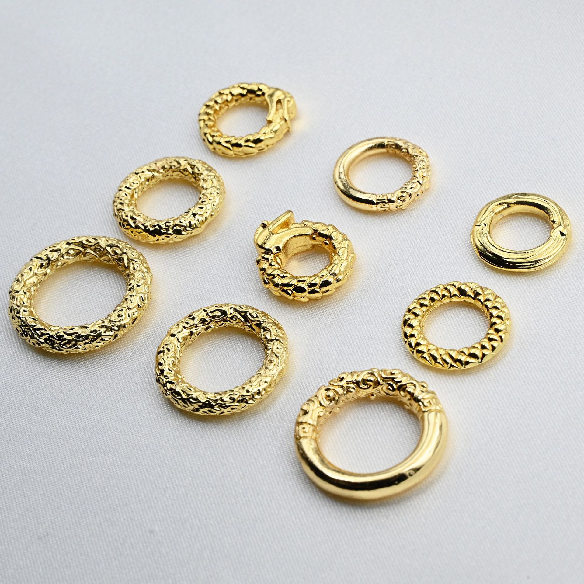 Wholesale Antique Gold Color Qianqian Circle Pendant Diy Jewelry Necklace Pendant Bracelet Connecting Circle Sand Gold Accessories Specification drawing