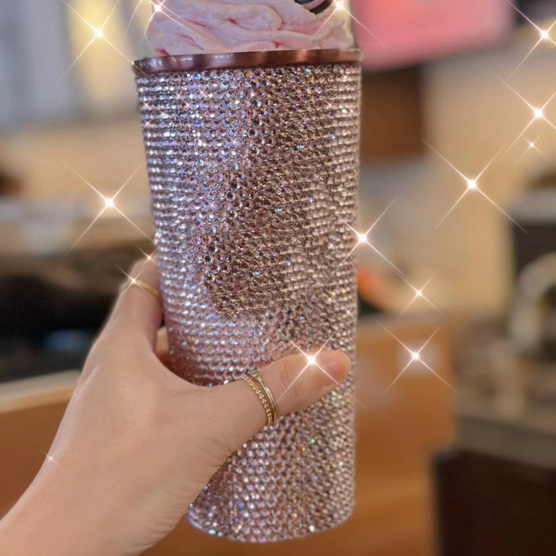 The lisa diamond insulated cup, the same as the Korean version of blackpink, isa Southeast Asian light luxury insulated stainless steel with a high level of appearance Application Scenario