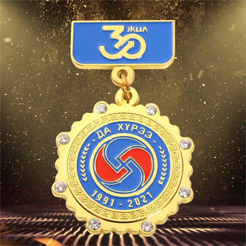 Customized metal badges, company emblems, brooches, badges, name tags, MEDALS, keychains, school emblems, commemorative coins, enamel customization Application Scenario