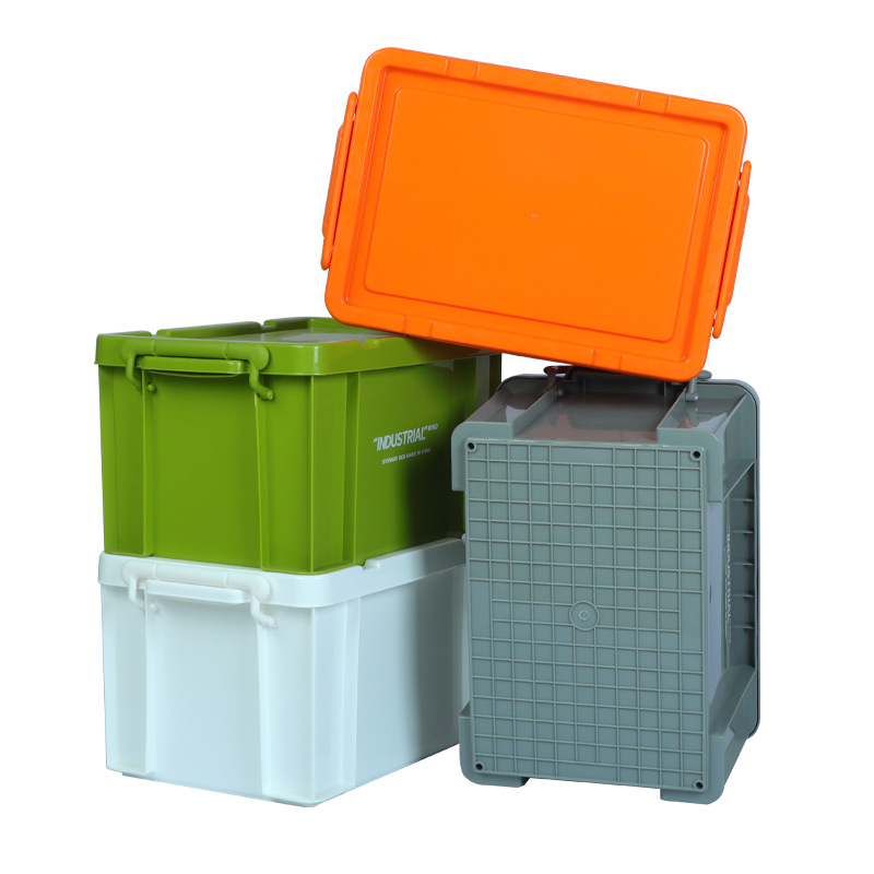 Vehicle-mounted outdoor camping storage box, thickened organizing box, plastic household clothing storage box, oversized car trunk Application Scenario