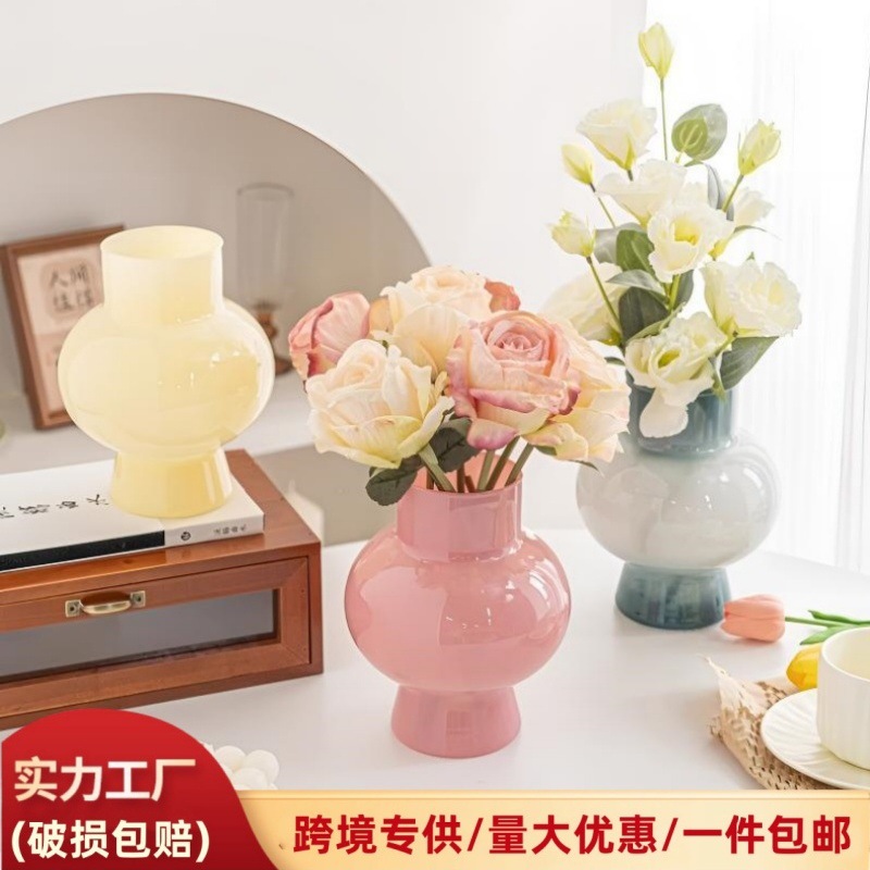 A vintage Fenton French ins glass vase for living room flower arrangement decoration, a light luxury internet-famous vase with high appearance level