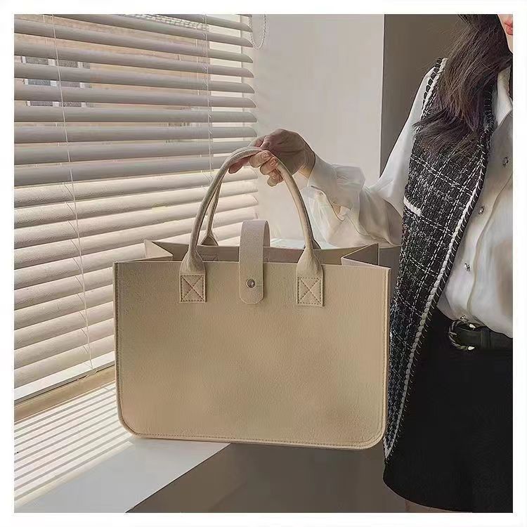 Wholesale cross-border popular felt bags, cartoon felt storage bags, first birthday souvenir gift bags, handbags with logo printing pic 16